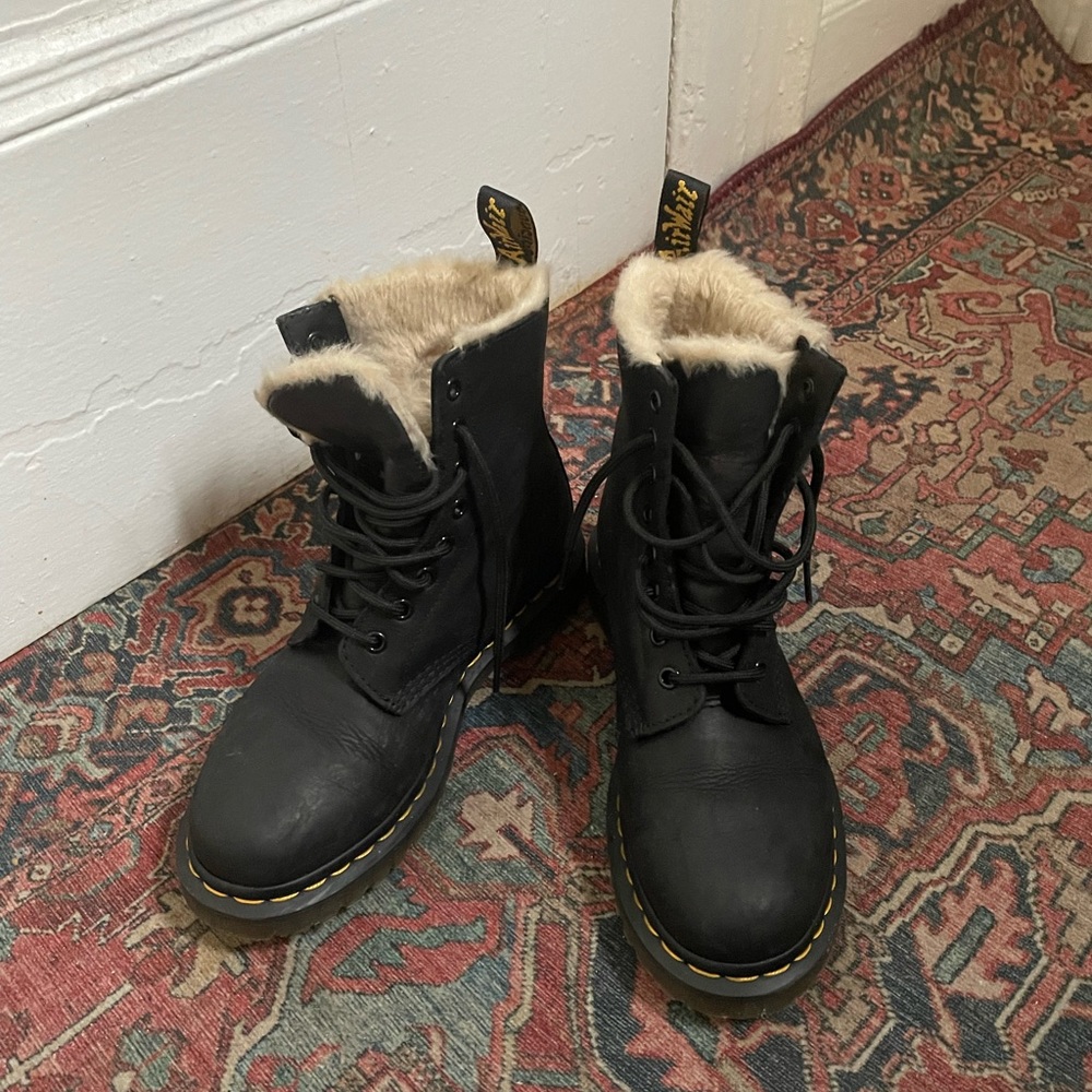 Doc Martens 1460 Shearling Lined Leather Boots NWOT